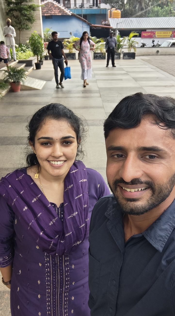 Manisha and Pawan taking a selfie together on their first date